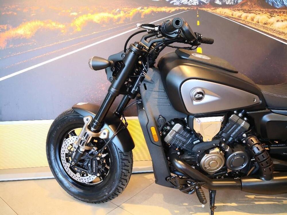 QJ Motor SRV 600 V (2025 - 26) (10)