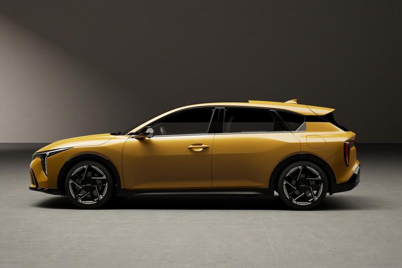 KIA K4