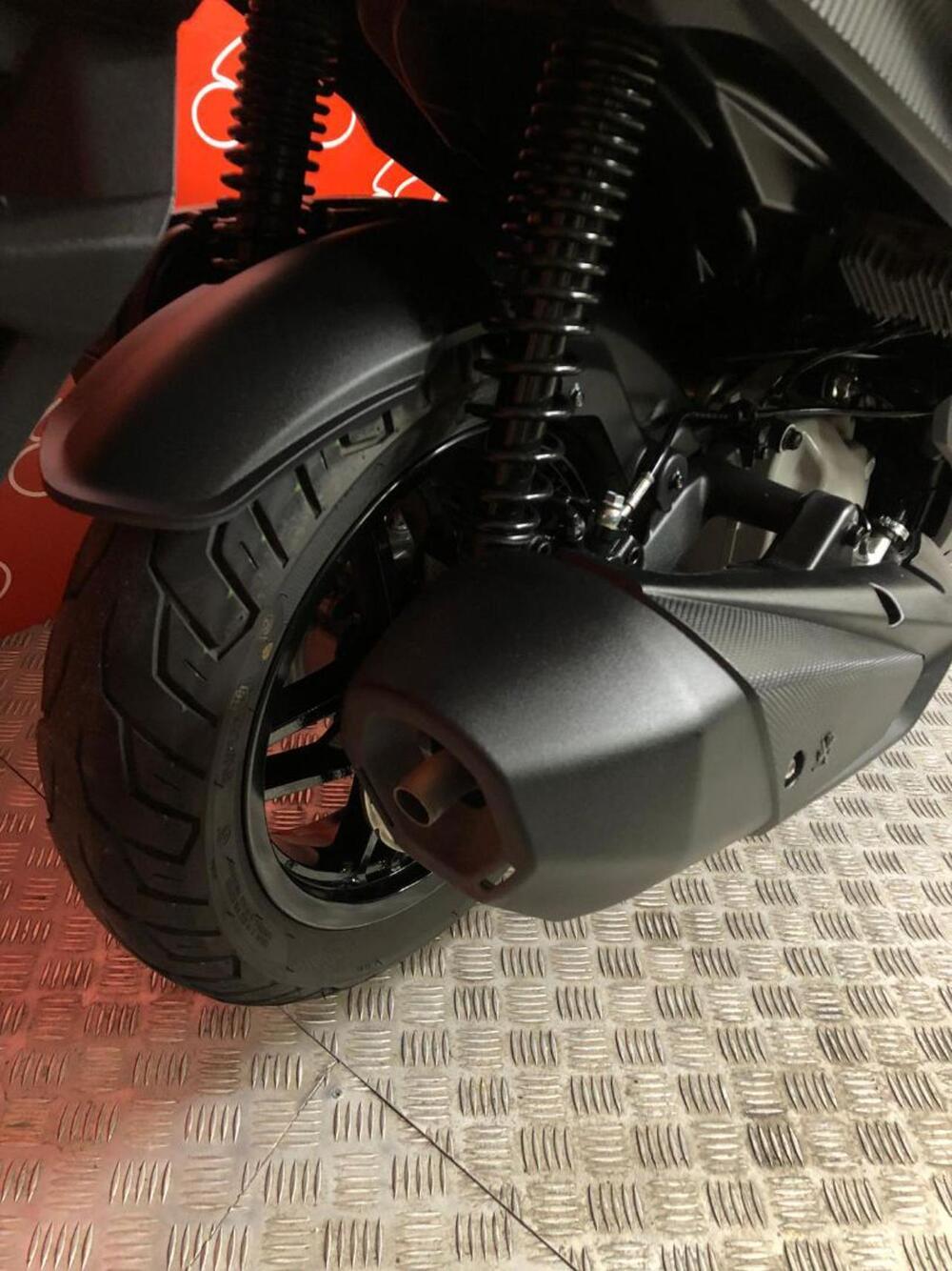 Sym Joyride 300 (2025 - 26) (7)