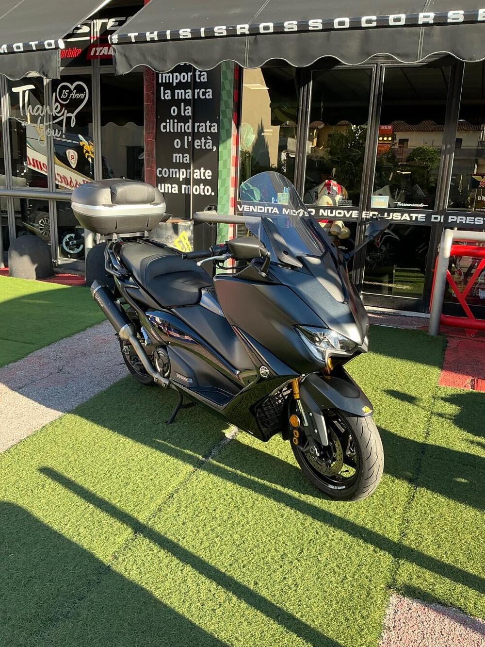 Yamaha T-Max 560 Tech Max (2020) (2)