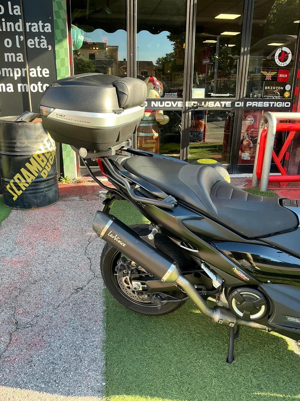 Yamaha T-Max 560 Tech Max (2020) (9)