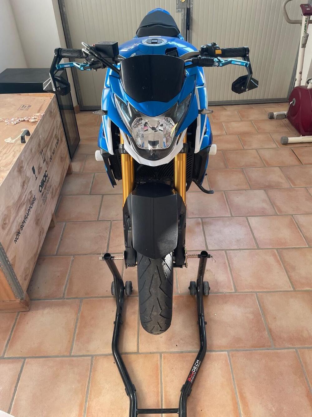 Suzuki GSR 750 Z ABS (2015 -16) (3)