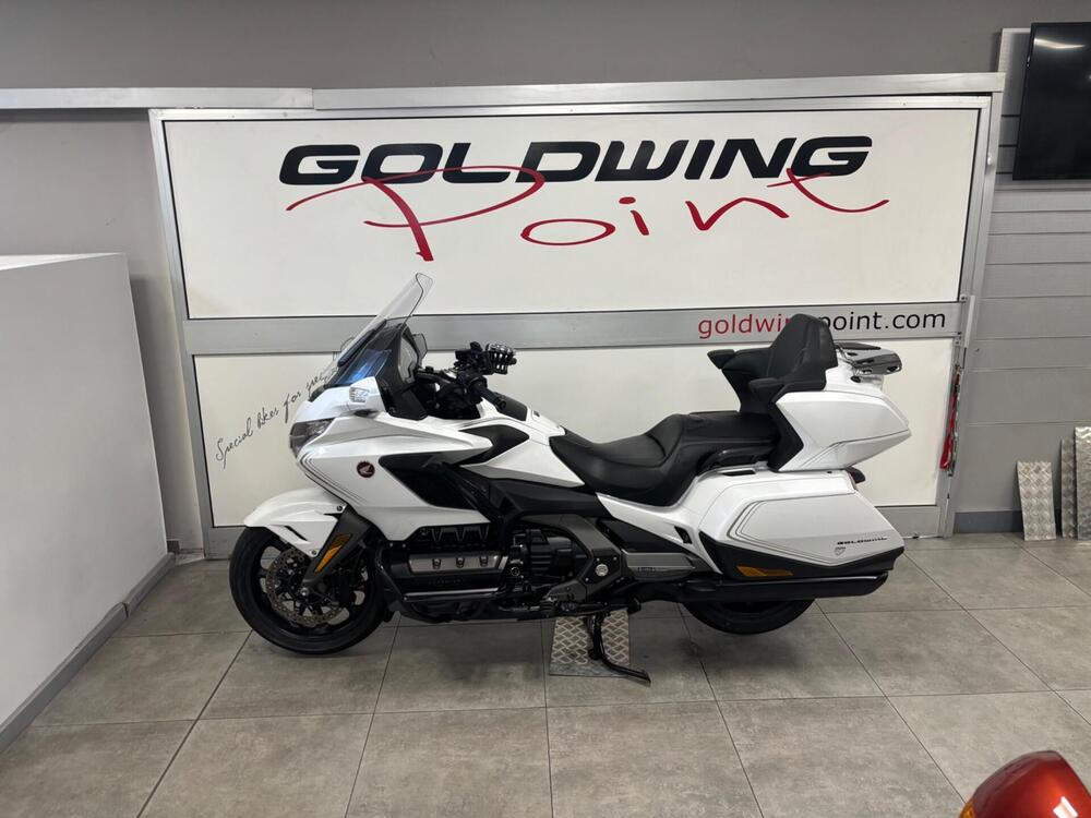 Honda GL 1800 Gold Wing Tour DTC (2018 - 20) (4)