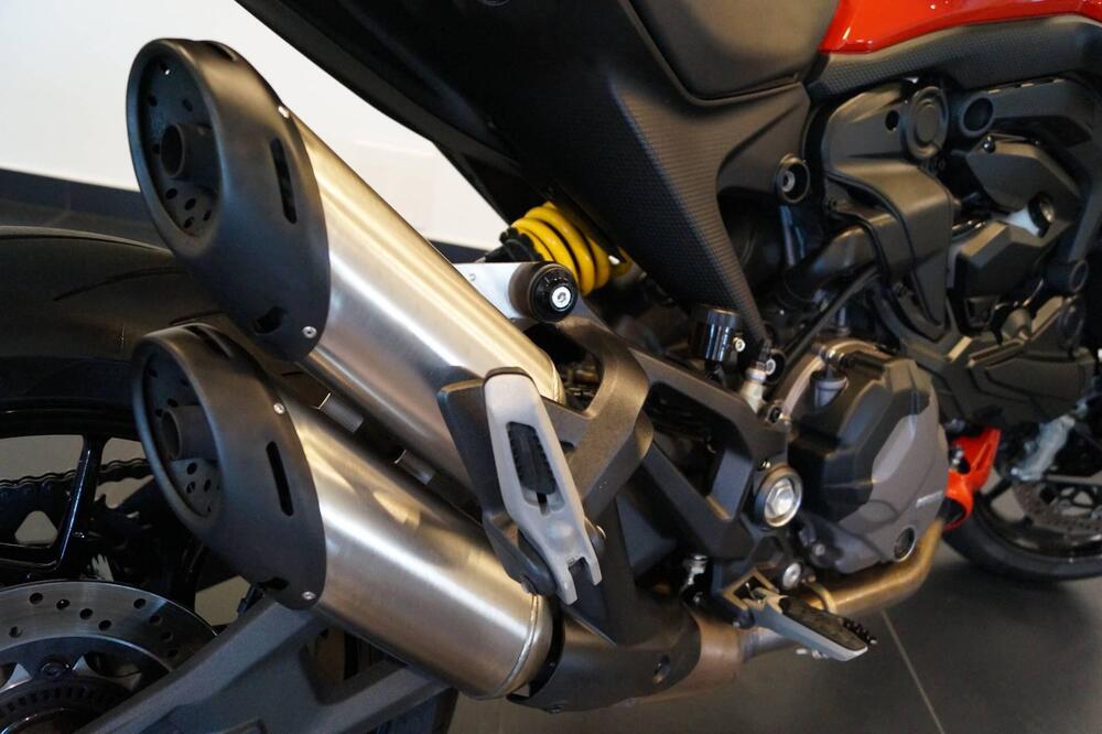 Ducati Monster 937 + (2021 - 25) (10)