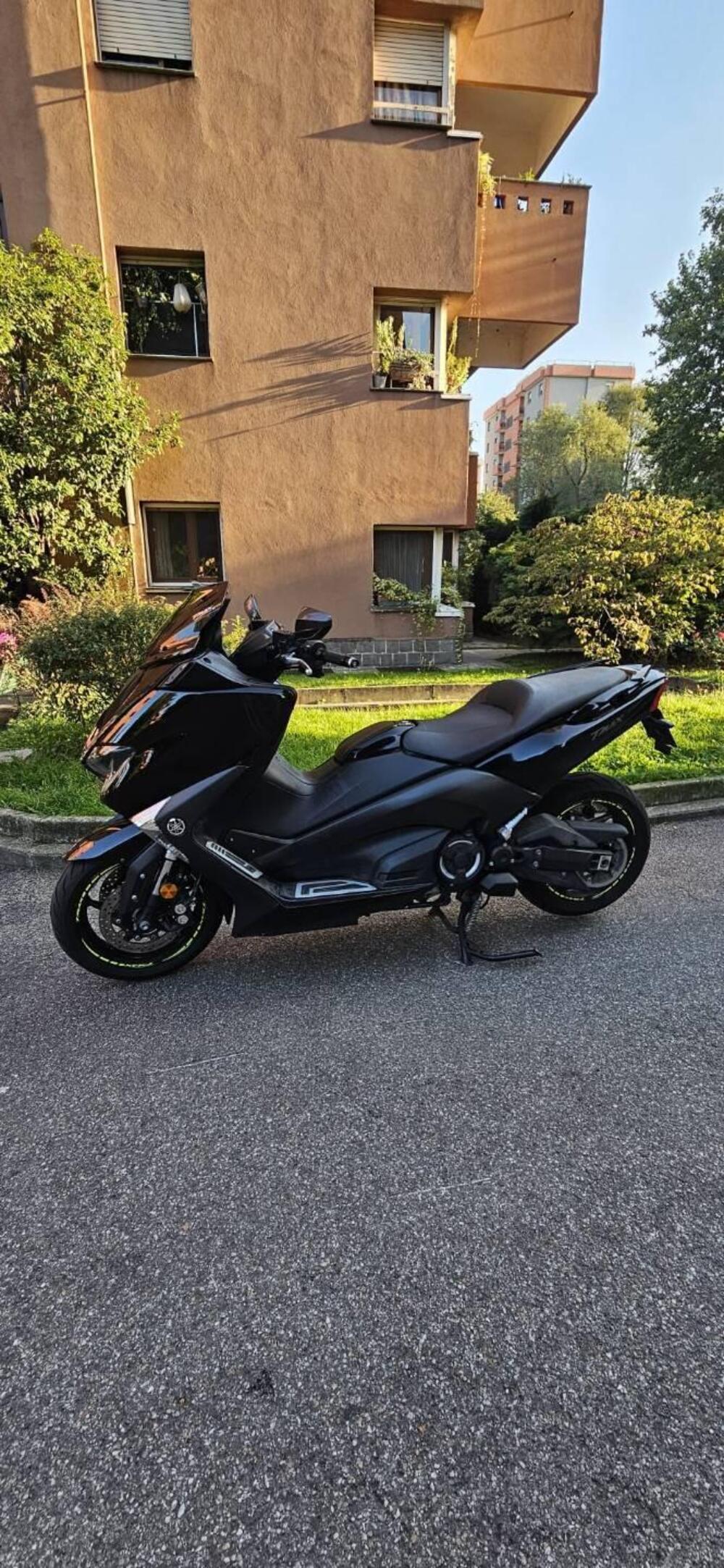 Yamaha T-Max 530 ABS (2015 - 17) (4)