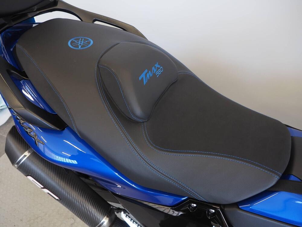 Yamaha T-Max 560 (2022 - 24) (3)