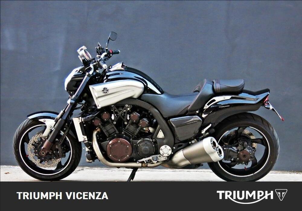 Yamaha VMAX (2008 - 17) (3)