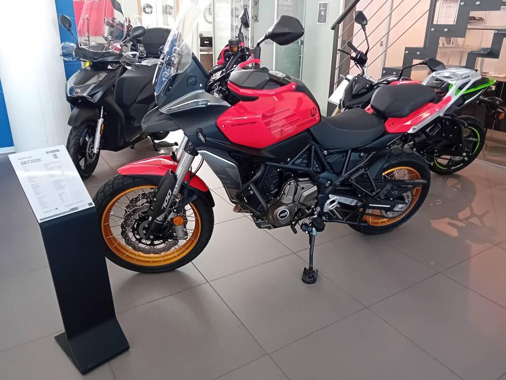 QJ Motor SRT 700 SX (2025 - 26) (2)