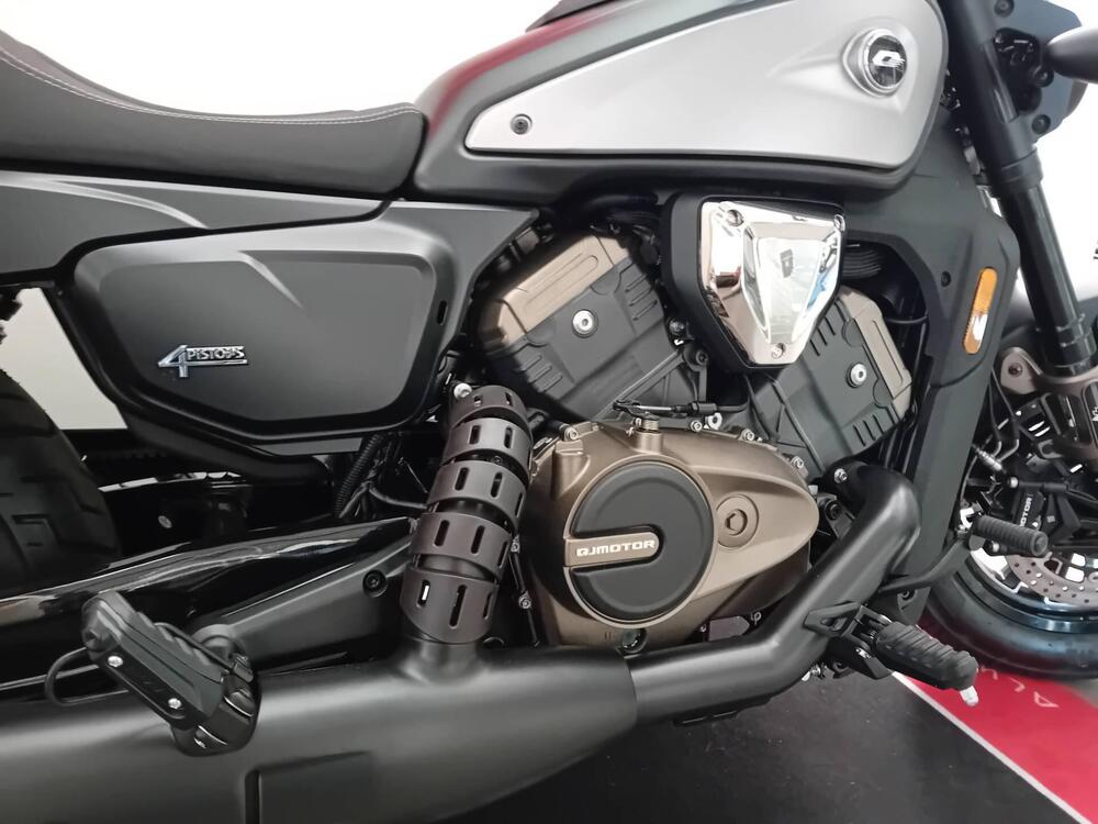 QJ Motor SRV 600 V (2025 - 26) (2)