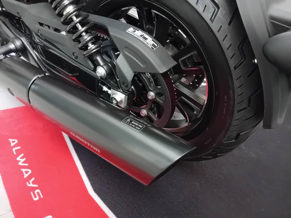 QJ Motor SRV 600 V (2025 - 26) (8)