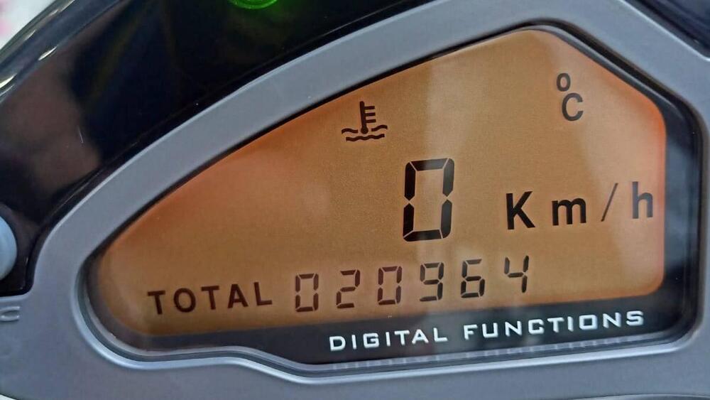 MV Agusta Brutale 910 S (2005 - 11) (20)