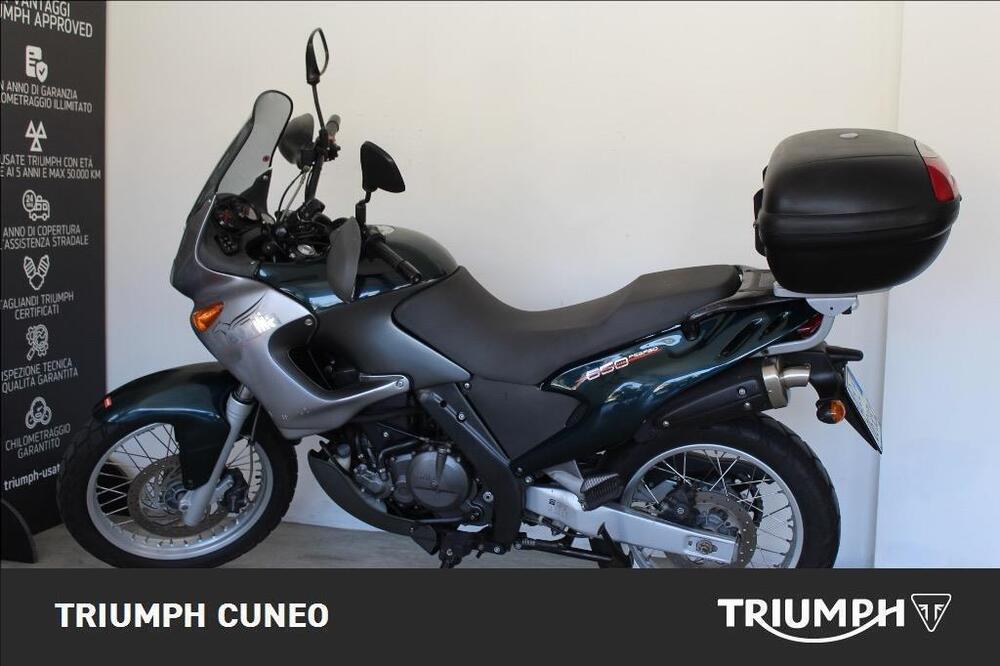 Aprilia Pegaso 650 IE (2001 - 02) (6)