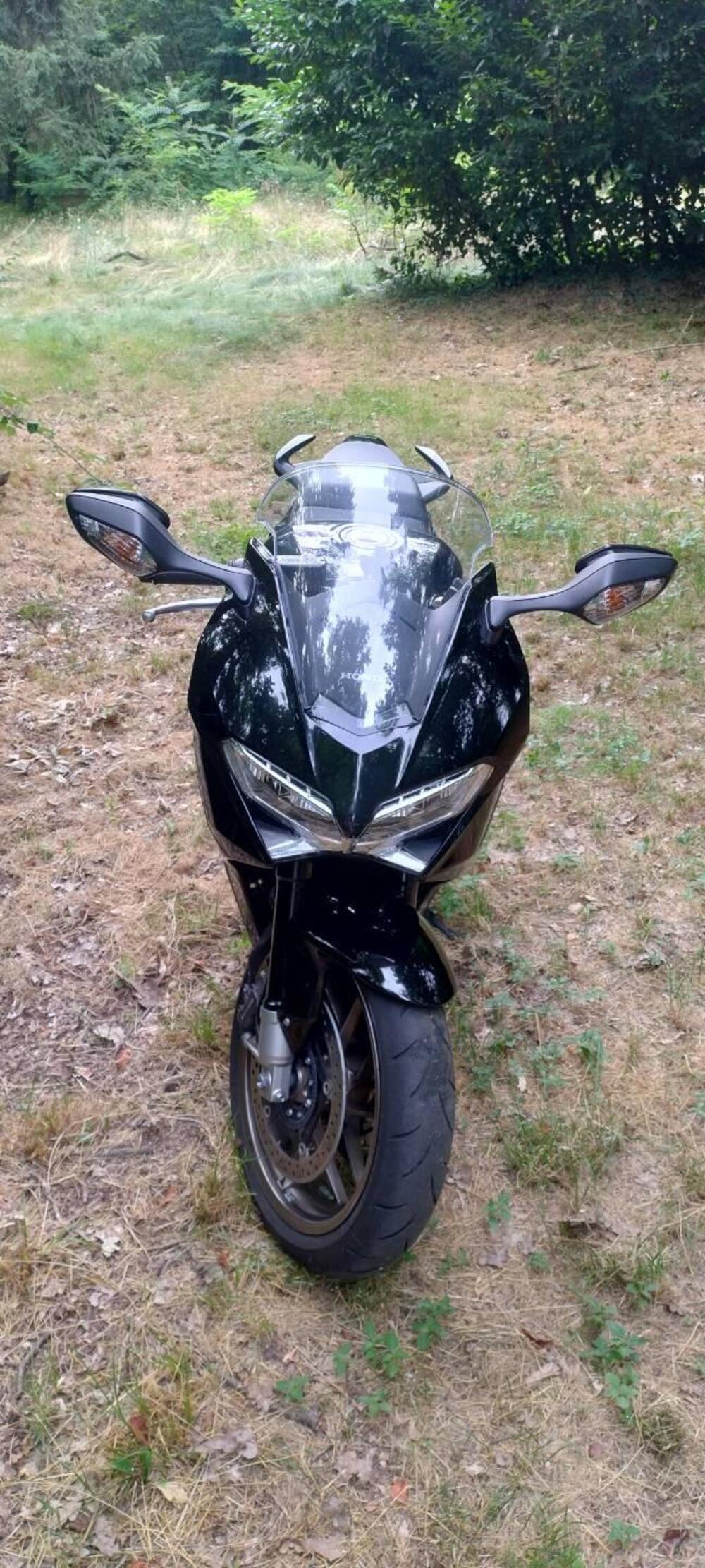 Honda VFR 800 F (2014 - 16) (9)