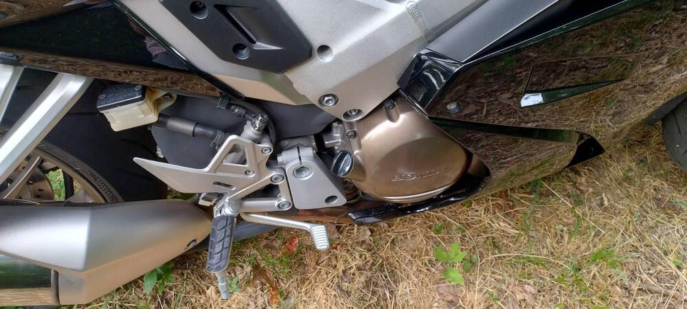 Honda VFR 800 F (2014 - 16) (11)