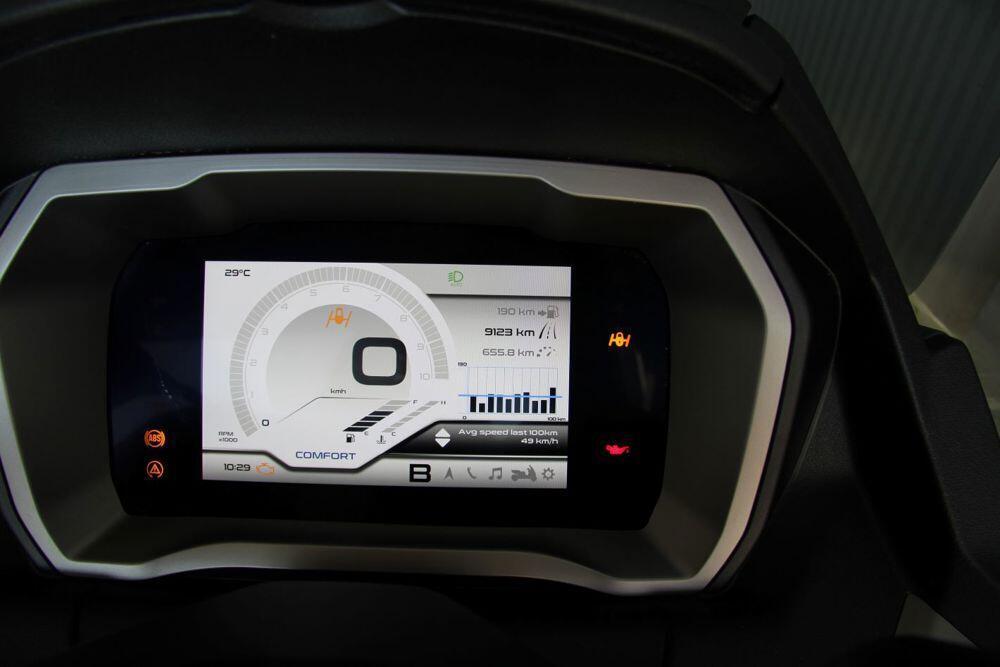 Piaggio MP3 530 ABS Hpe (2023 - 24) (5)