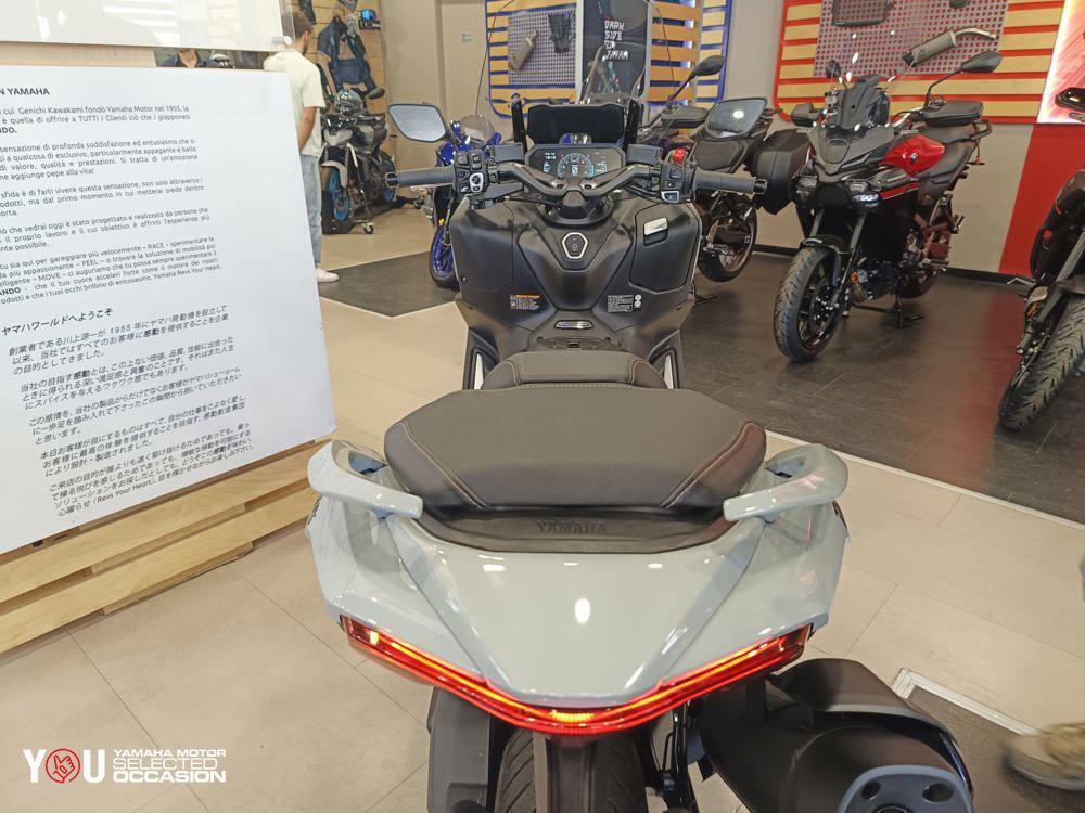 Yamaha T-Max 560 Tech Max (2025 - 26) (5)