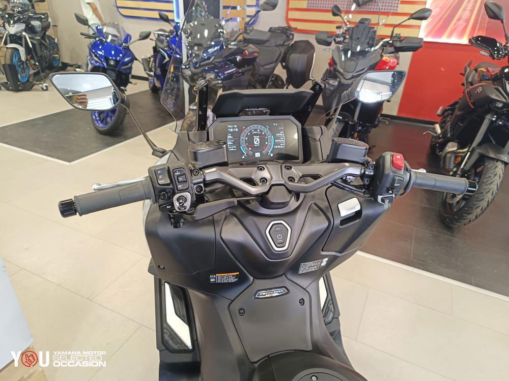 Yamaha T-Max 560 Tech Max (2025 - 26) (7)