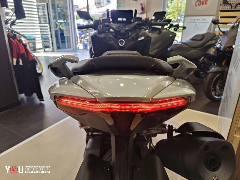Yamaha T-Max 560 Tech Max (2025 - 26) (10)