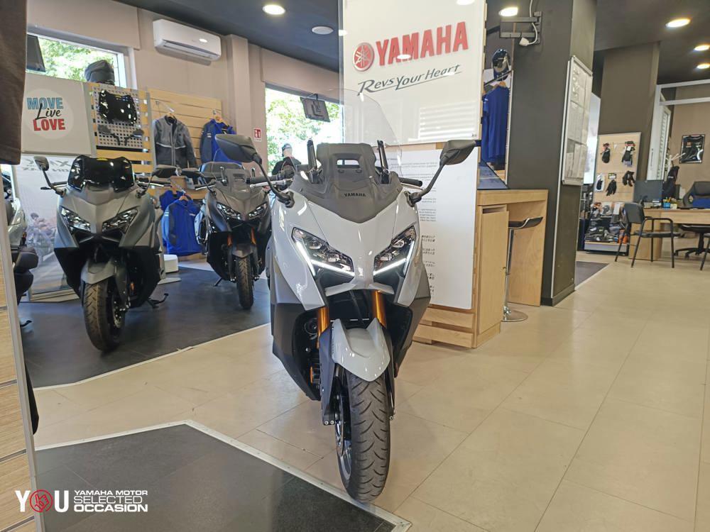 Yamaha T-Max 560 Tech Max (2025 - 26) (8)