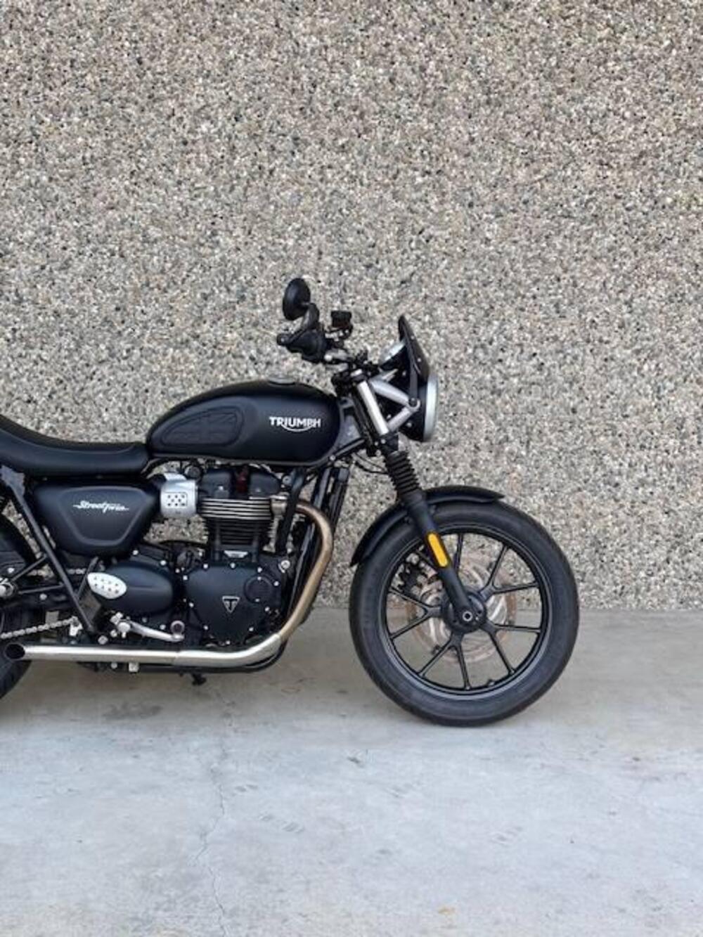 Triumph Street Twin 900 (2017 - 18) (10)