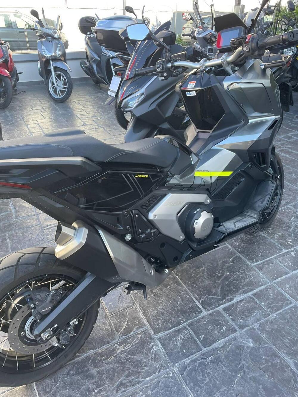 Honda X-ADV 750 DCT (2021 - 24) (3)