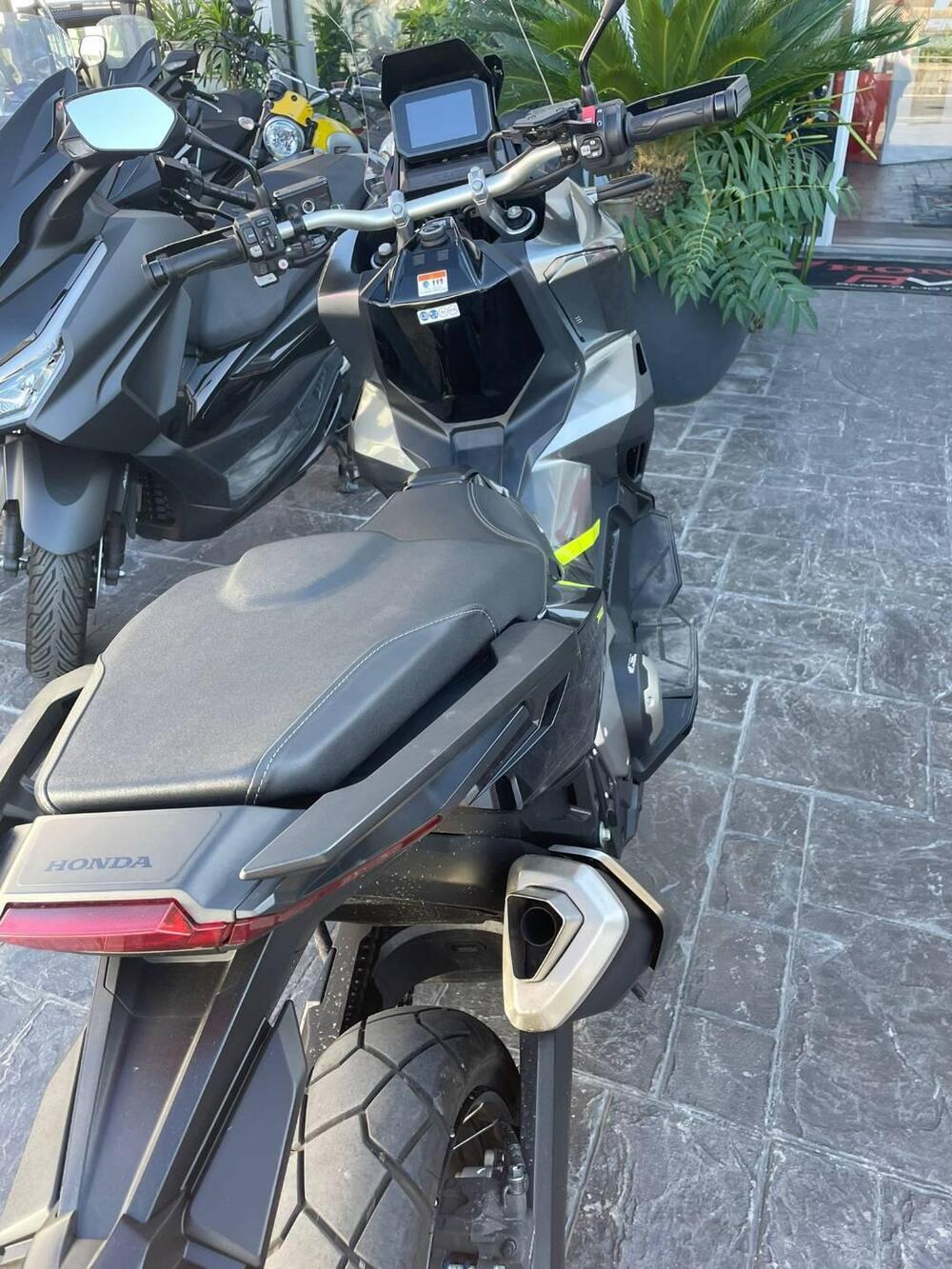 Honda X-ADV 750 DCT (2021 - 24) (4)
