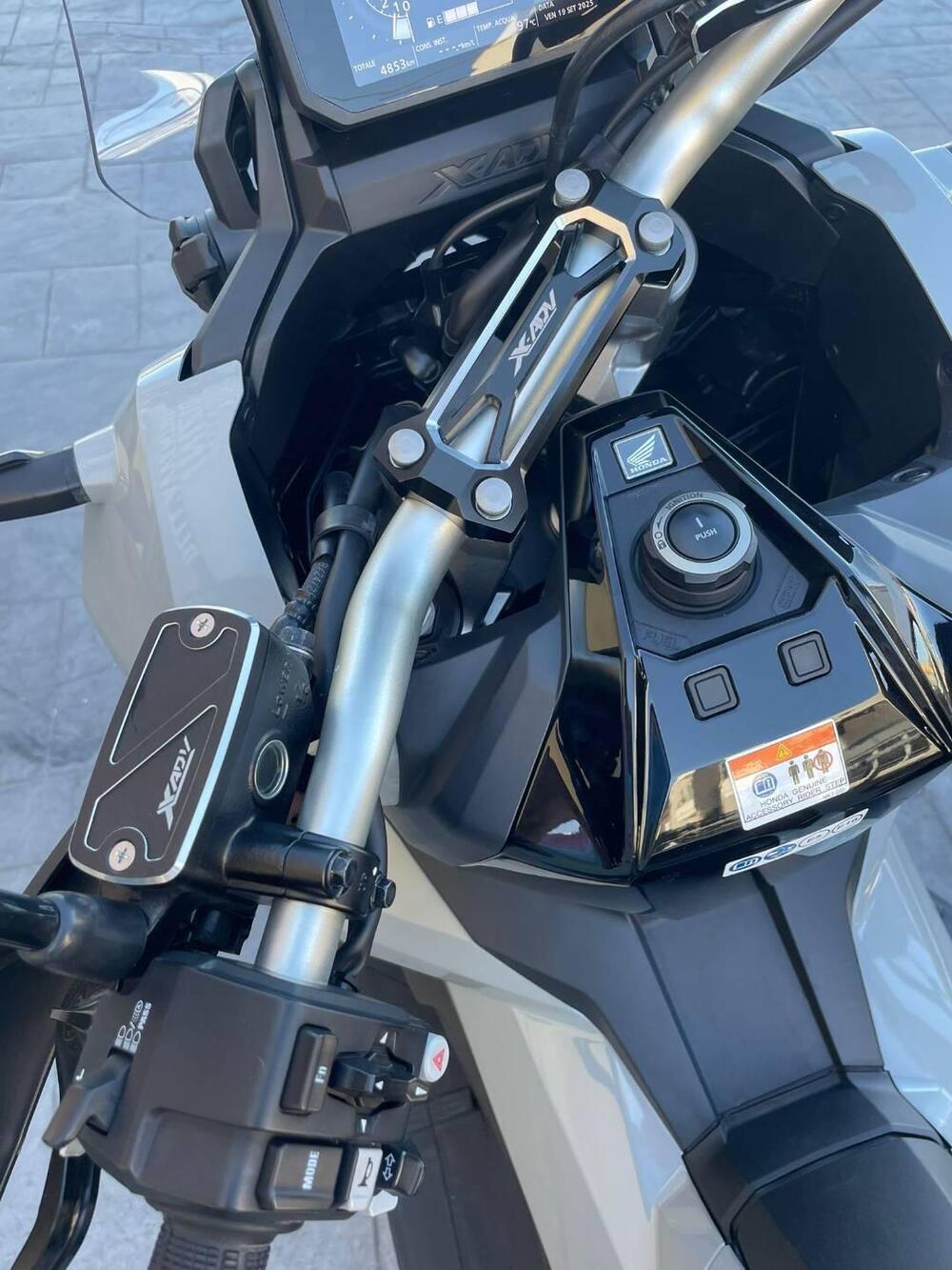 Honda X-ADV 750 DCT (2021 - 24) (4)