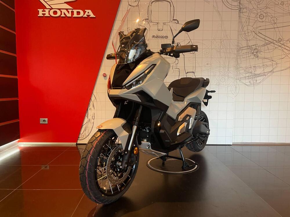 Honda X-ADV 750 (2025 - 26) (4)