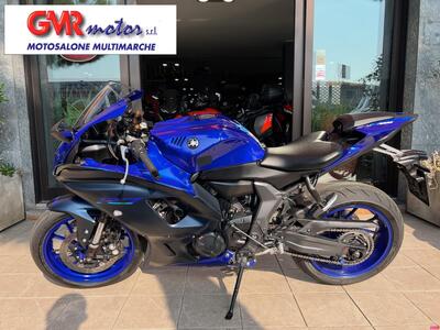 Yamaha YZF R7 (2021 - 25) usata