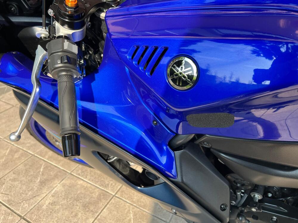 Yamaha YZF R7 (2021 - 25) (8)