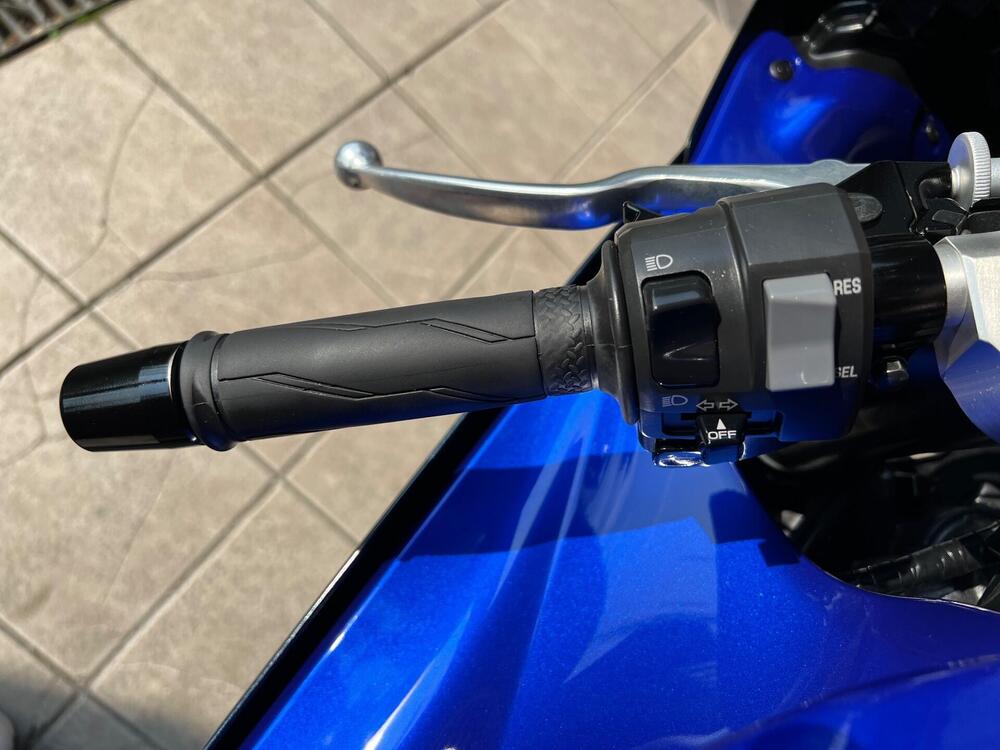 Yamaha YZF R7 (2021 - 25) (13)