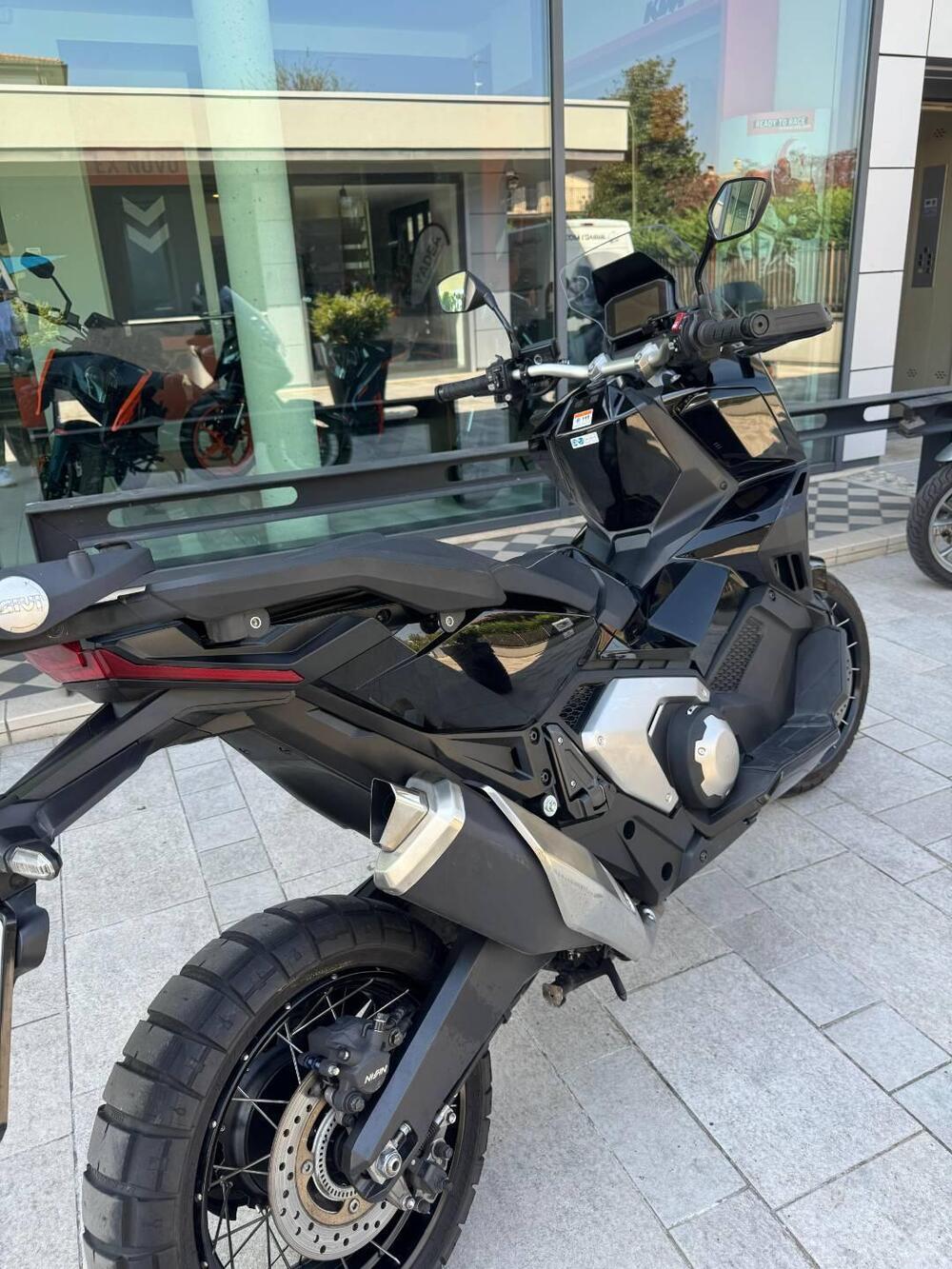 Honda X-ADV 750 DCT (2021 - 24) (2)