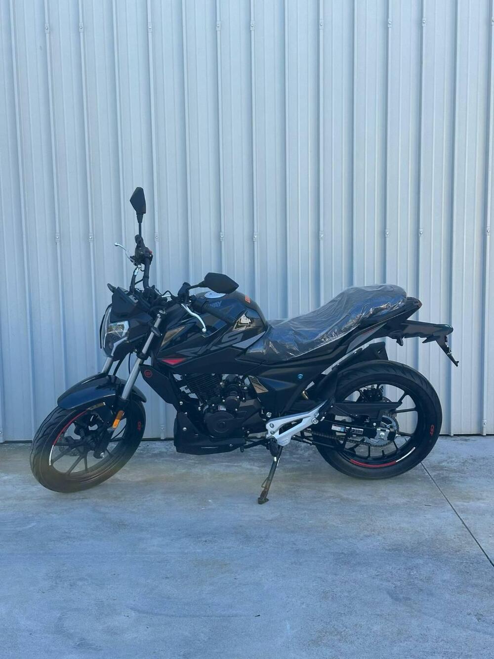 Keeway Motor RKS 125 (2025 - 26) (2)