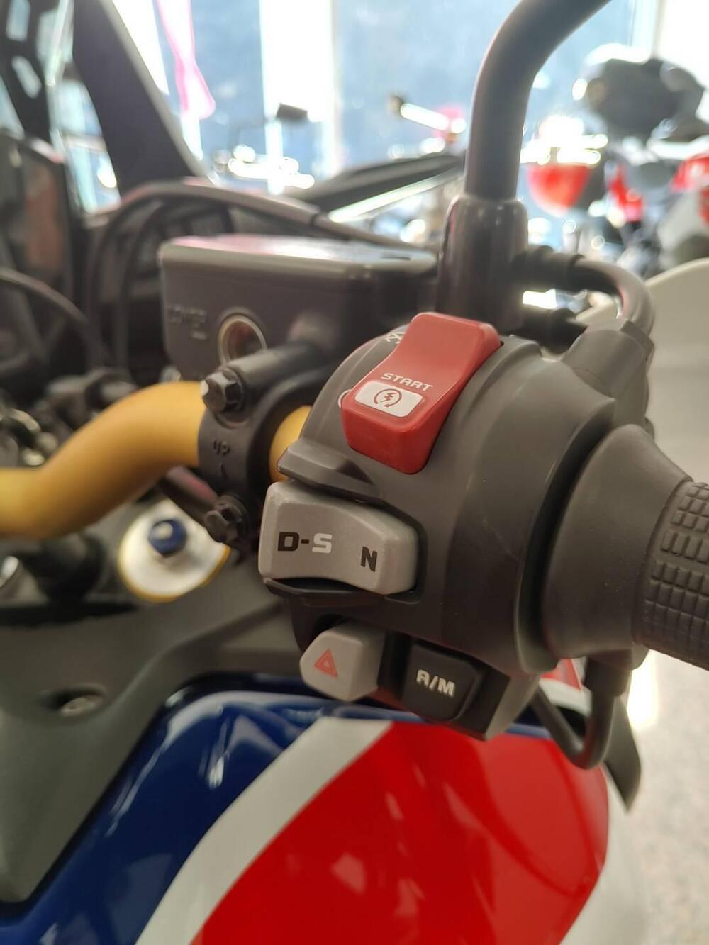 Honda Africa Twin CRF 1000L DCT ABS Travel Edition (2016 - 17) (8)