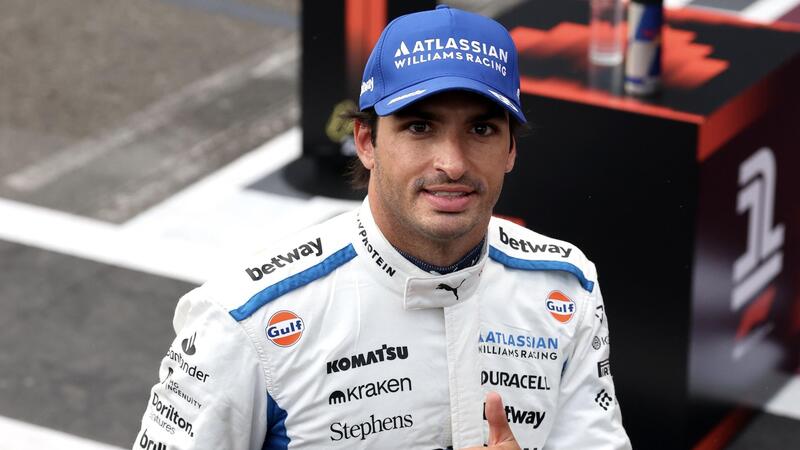 F1, Carlos Sainz magico nelle qualifiche di Baku: &ldquo;Sono venuto in Williams per riportarla davanti. Ora voglio il podio&rdquo;