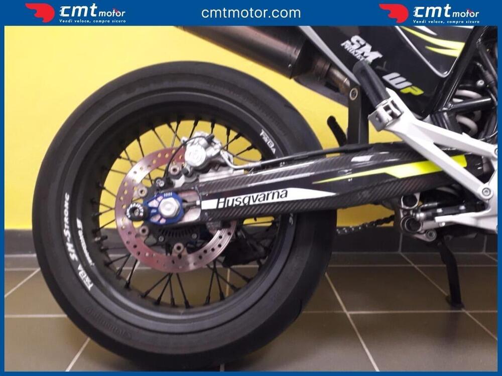 Husqvarna 701 Supermoto (2021) (6)