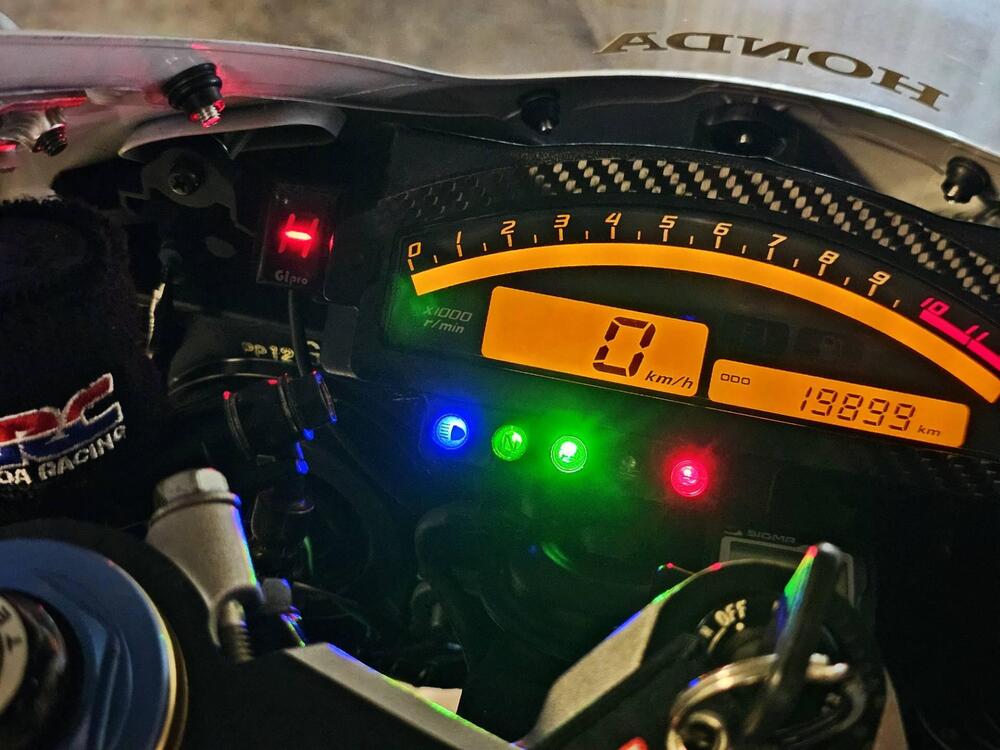 Honda VTR 1000 SP-2 (2002 - 06) (6)