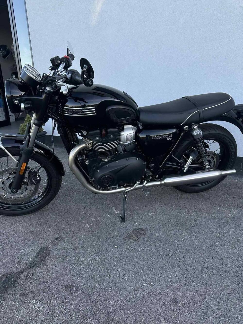 Triumph Bonneville T100 (2021 - 25) (2)