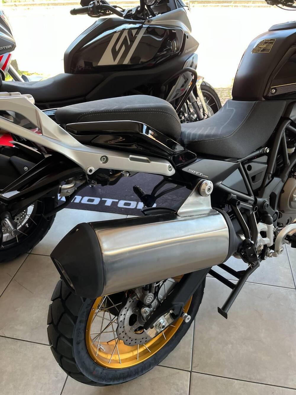 QJ Motor SRT 700 SX (2025 - 26) (5)