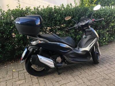 Piaggio Beverly 350 SportTouring ie (2011 - 15) usata