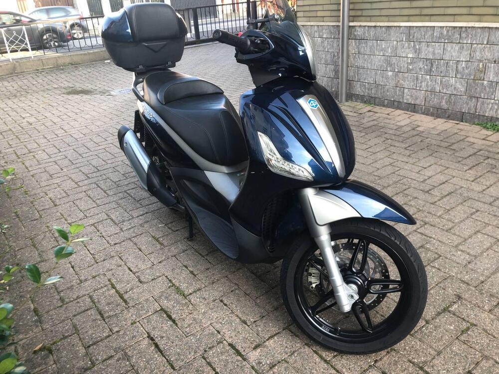 Piaggio Beverly 350 SportTouring ie (2011 - 15) (4)