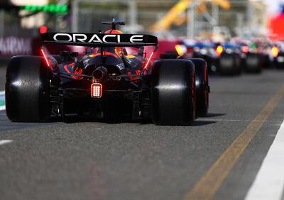 F1. Griglia di partenza GP Azerbaijan: Verstappen domina tra caos e sei bandiere rosse. Ecco gli orari della gara di Baku su Sky e TV8