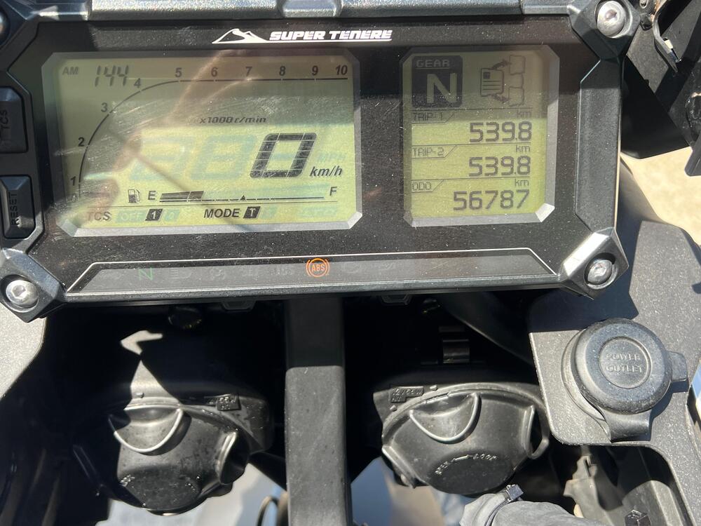 Yamaha XT1200Z Super Ténéré ABS (2015 - 16) (6)