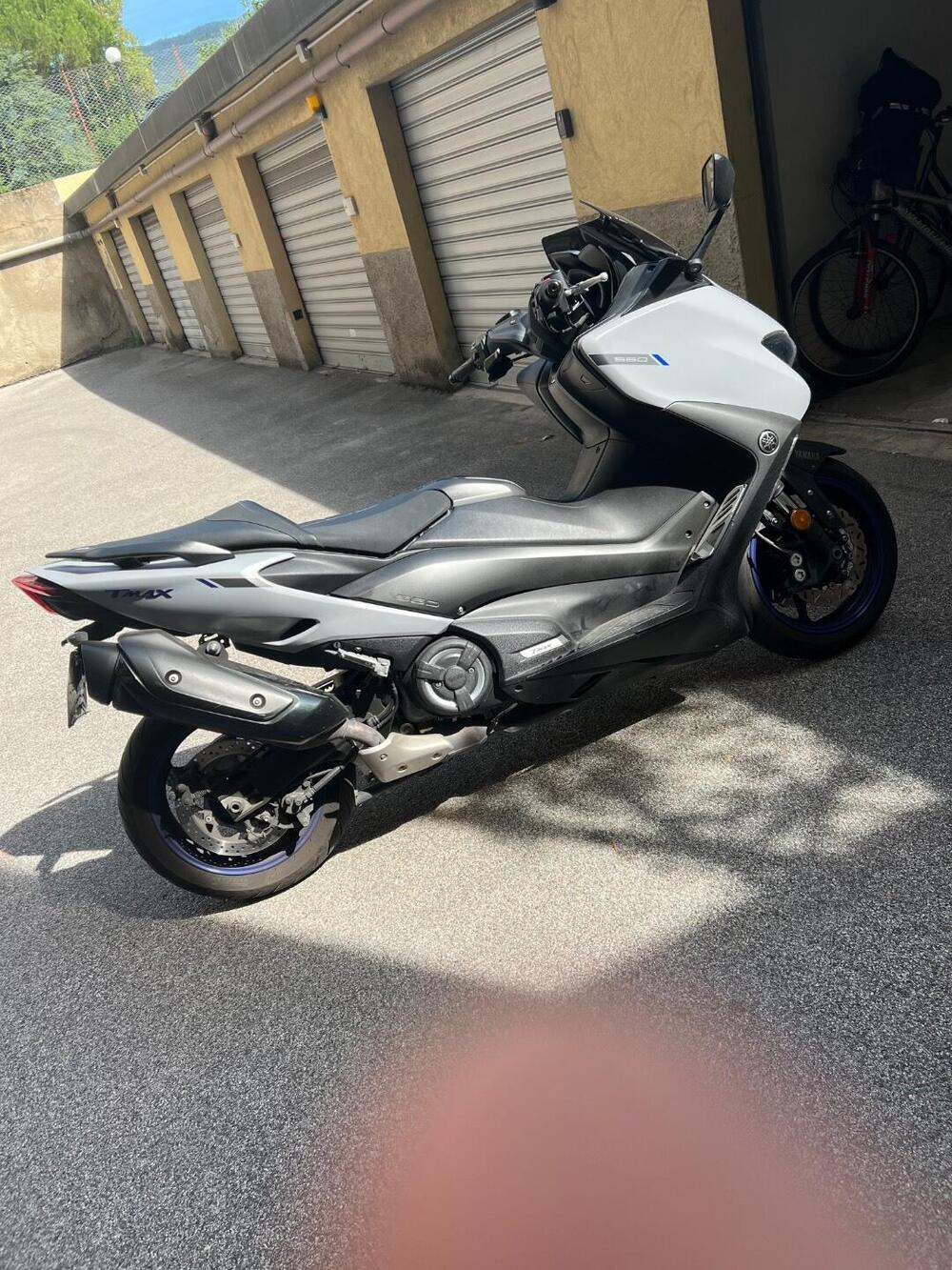 Yamaha T-Max 560 (2020 - 21) (3)