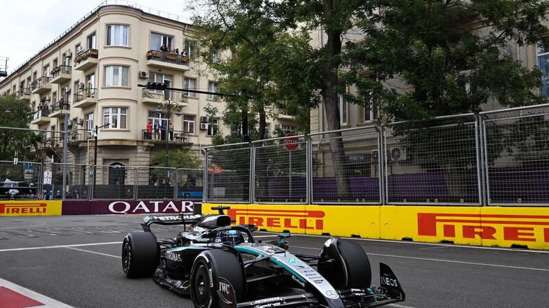 F1, Russell sofferente a Baku riporta la Mercedes seconda nei Costruttori: &ldquo;Un weekend duro, ma tornare sul podio &egrave; un sollievo&rdquo;