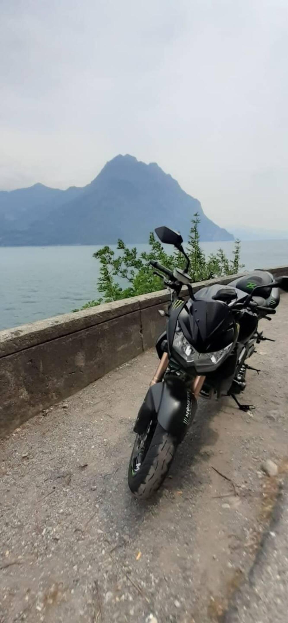 Kawasaki Z 750 R (2011 - 14) (2)