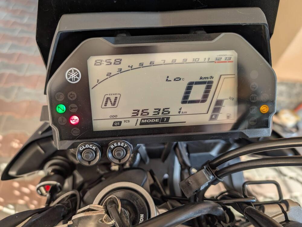 Yamaha MT-10 ABS (2016 - 17) (3)