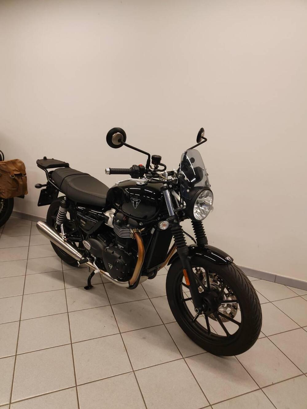 Triumph Speed Twin 900 (2023 - 24) (3)