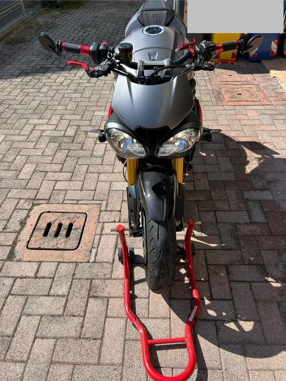 Triumph Speed Triple 1050 R ABS (2016 - 17) (4)