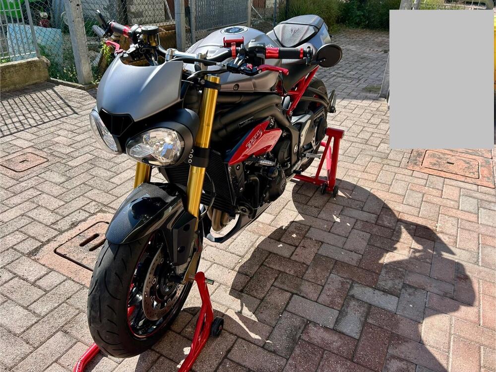 Triumph Speed Triple 1050 R ABS (2016 - 17) (6)